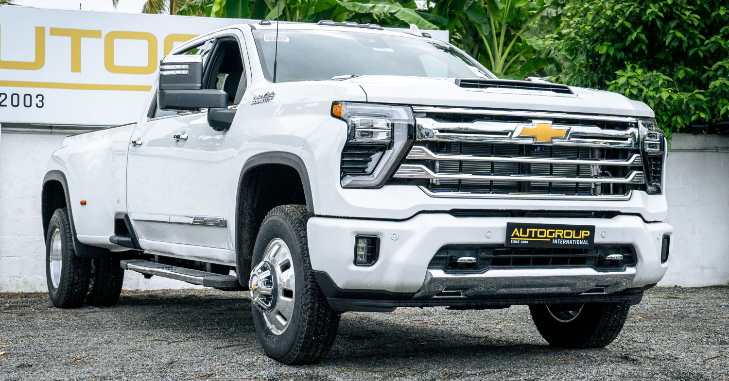 White-Chevrolet-Silverado-Dually-autogroup-international