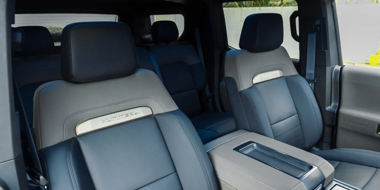 2025 GMC Hummer EV Meteorite Seats