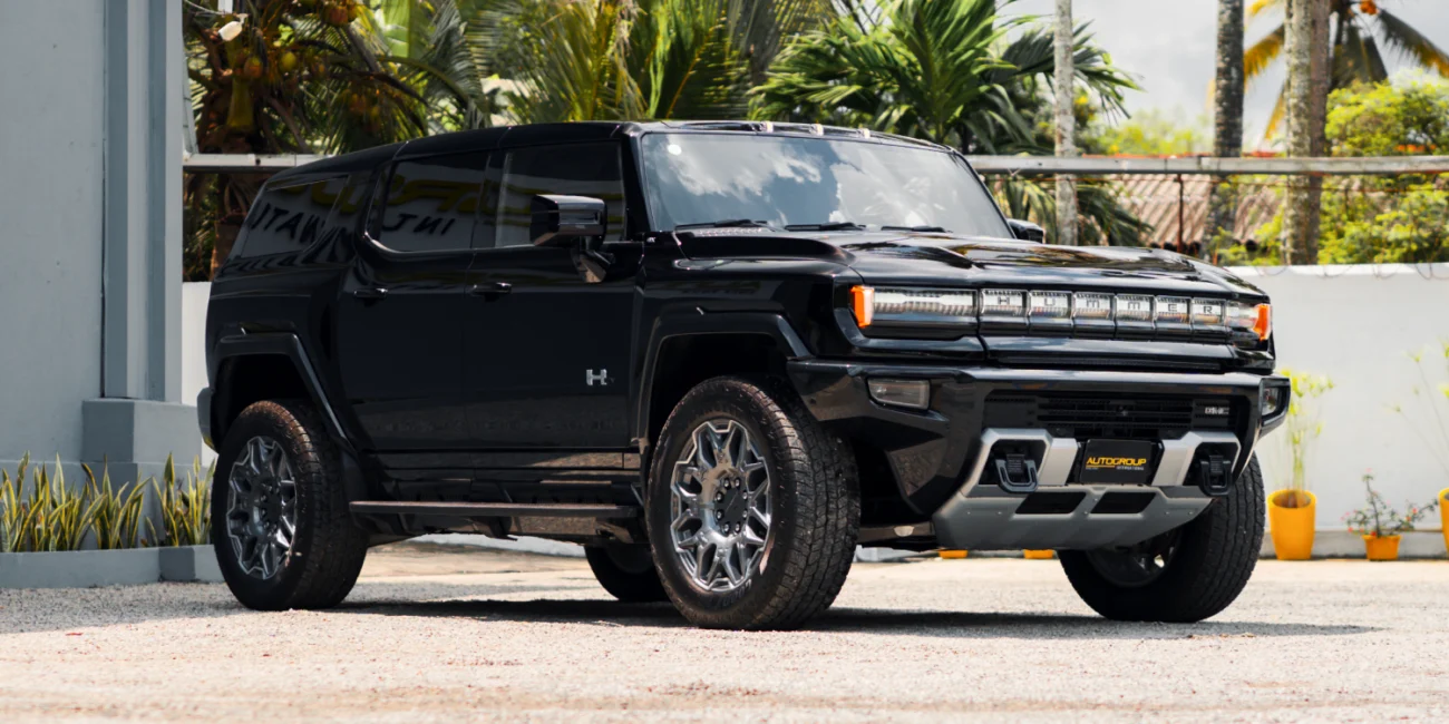 2025 GMC Hummer EV Void Black
