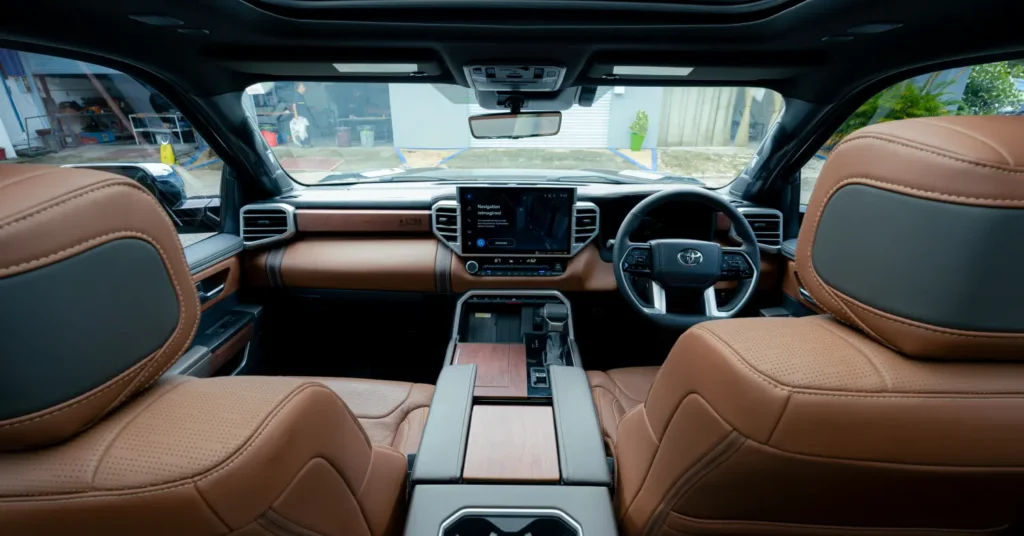 Tundra- 1794 - Dashboard Seats