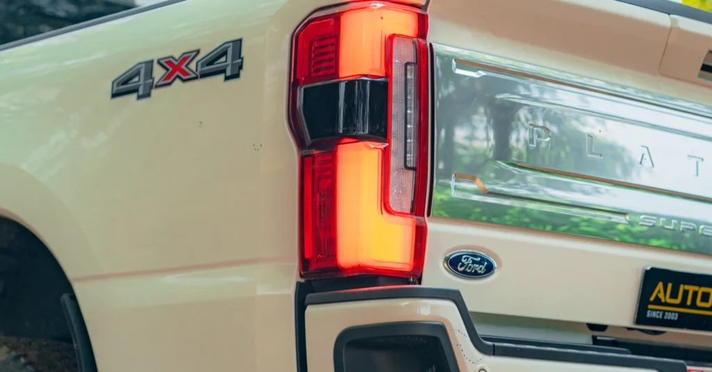 Ford Super duty rear light