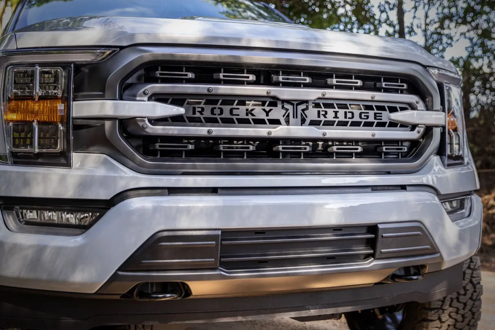 Rocky Ridge - close up - Front grill