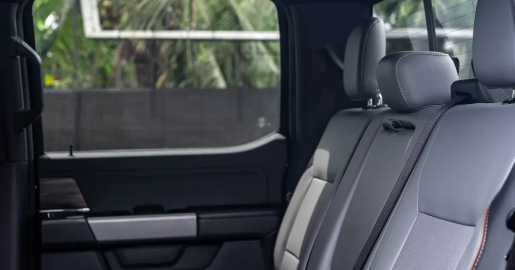 2025 - Right hand drive Ford F-150 Lightning - Peformance (1)